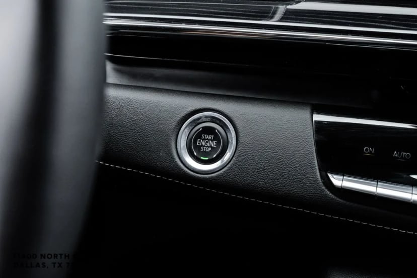 2023 Cadillac Escalade - Image 24