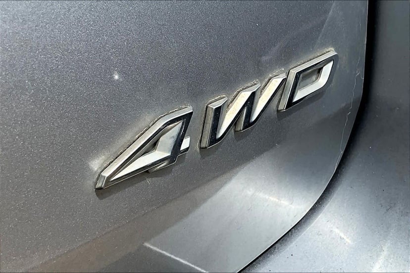 2022 Ford Explorer - Image 10