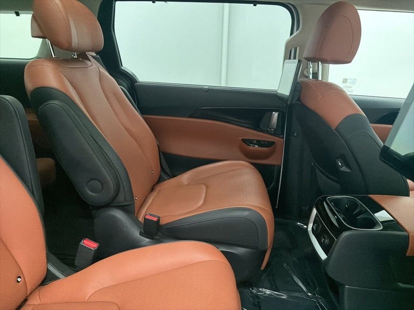 2023 Kia Carnival - Image 29