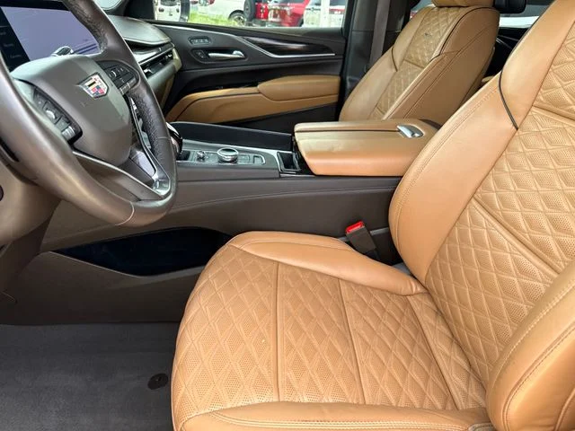 2021 Cadillac Escalade ESV - Image 9