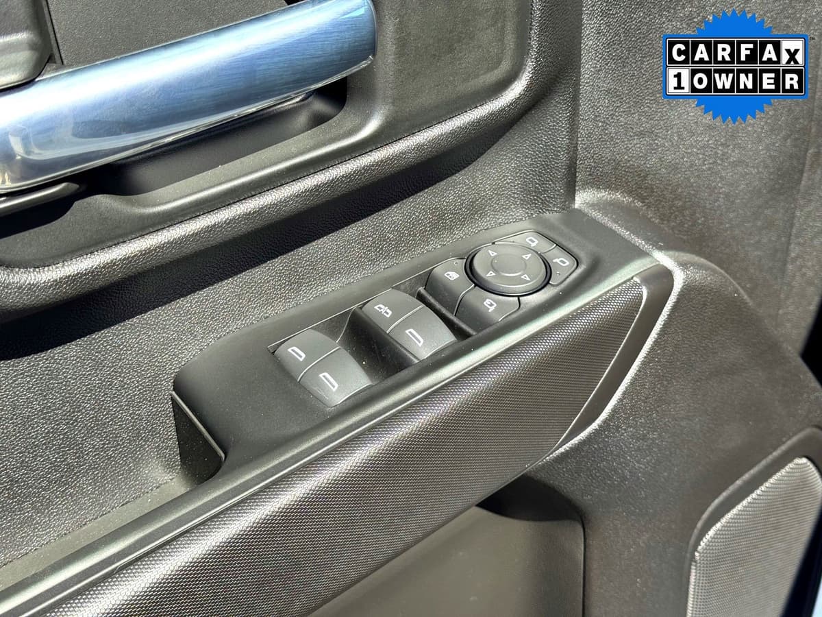 2025 Chevrolet Silverado 2500Hd - Image 15