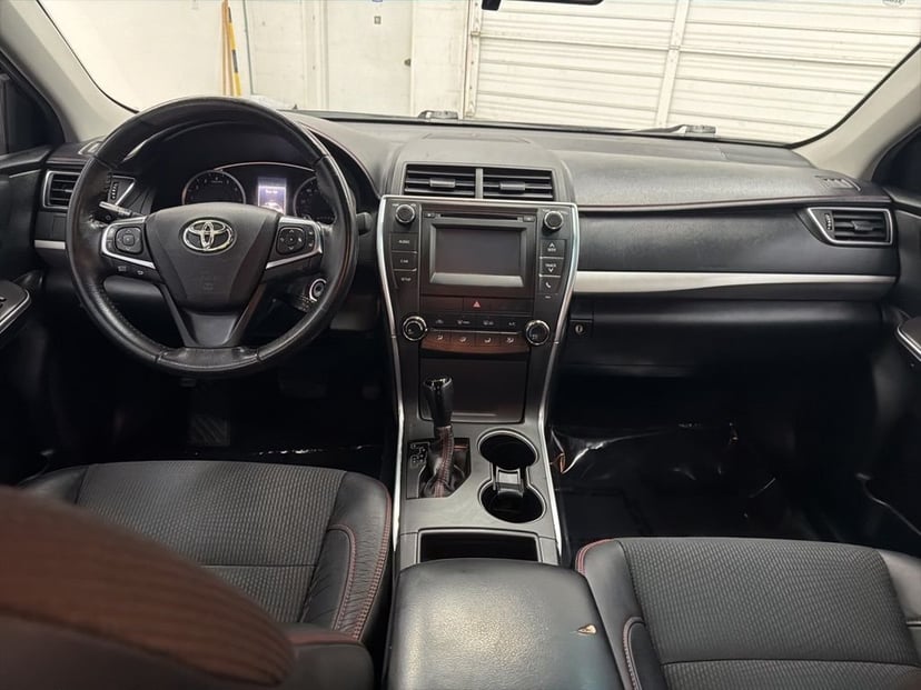 2017 Toyota Camry - Image 15