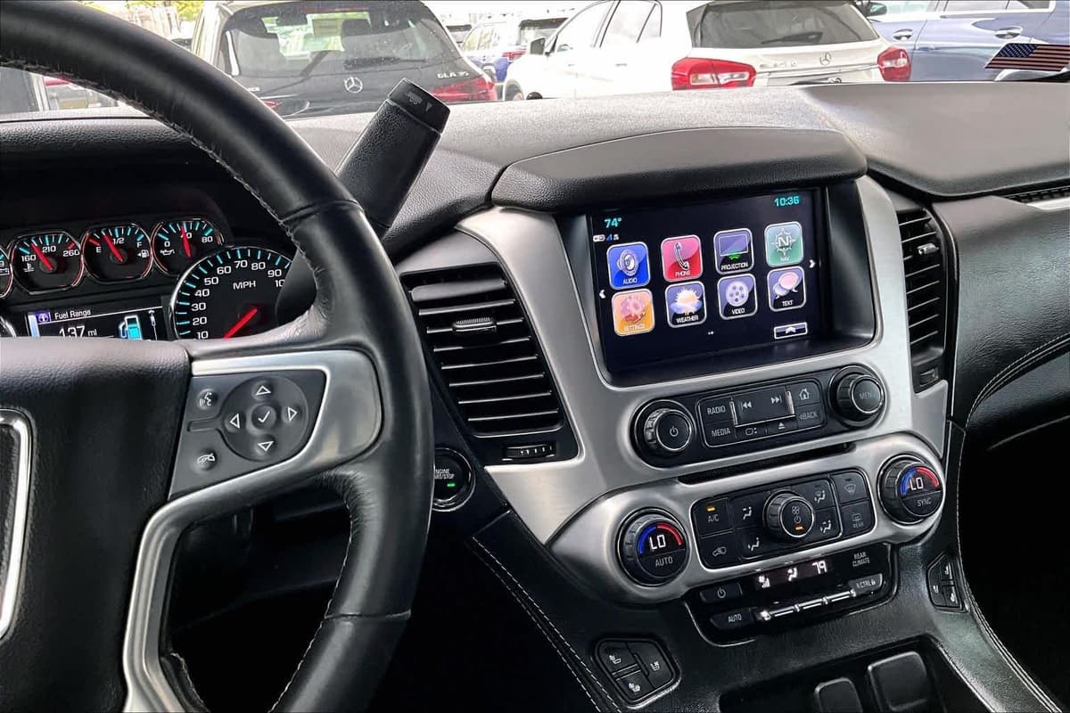 2018 GMC Yukon - Image 7