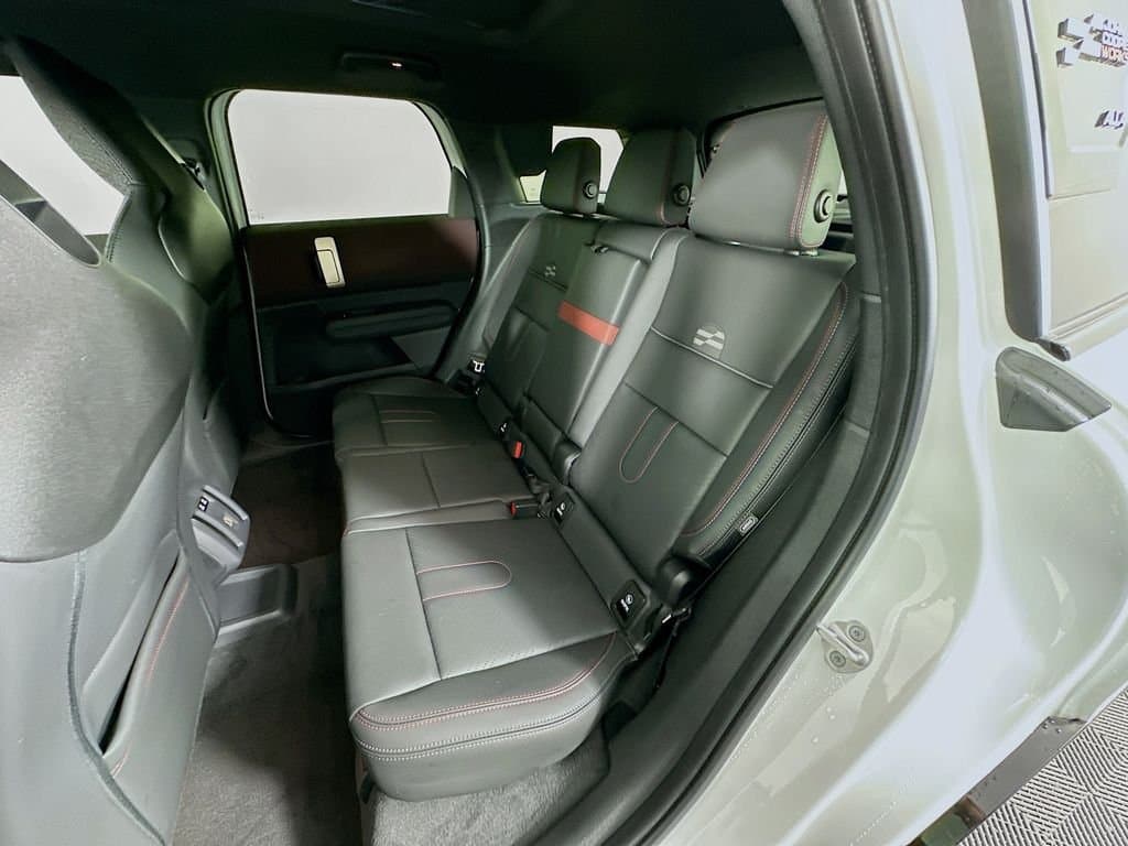 2026 MINI John Cooper Works Countryman - Image 25