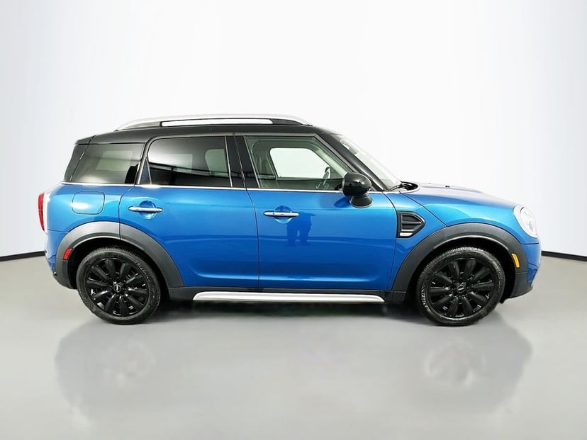 2017 MINI Cooper Countryman ALL4 - Image 4