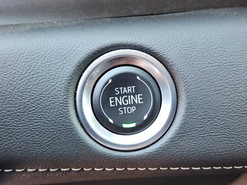 2024 Cadillac Escalade - Image 21