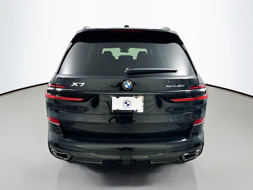 2026 BMW X7 - Image 6