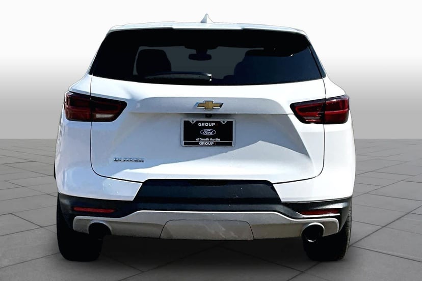 2023 Chevrolet Blazer - Image 5