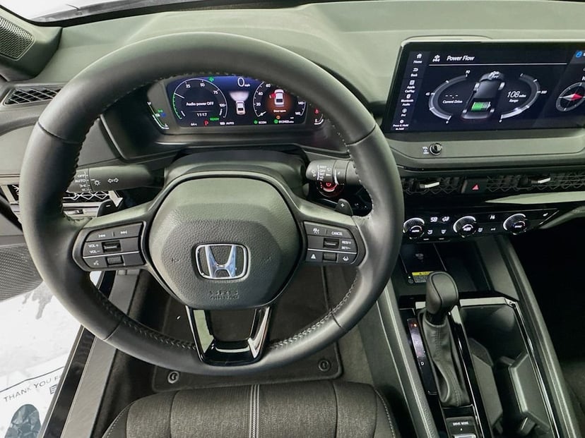 2025 Honda Accord Hybrid - Image 12