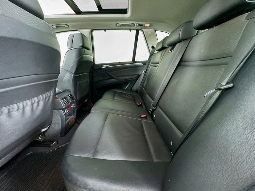2010 BMW X5 - Image 31