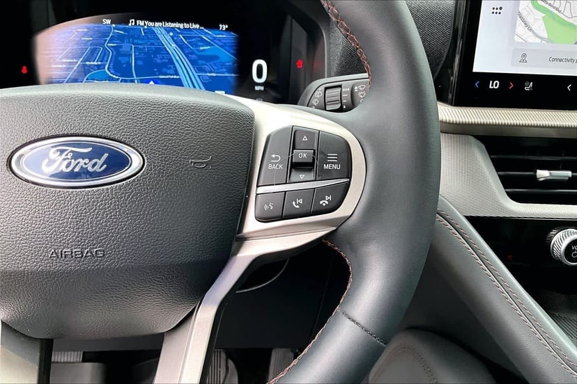 2025 Ford Explorer - Image 24