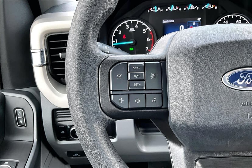 2023 Ford F-250 - Image 24