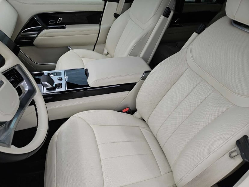 2023 Land Rover Range Rover - Image 11