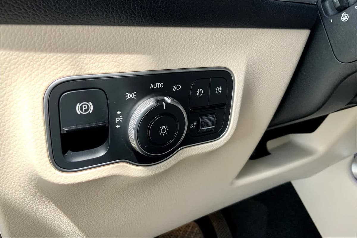 2020 Mercedes-Benz GLB 250 - Image 33