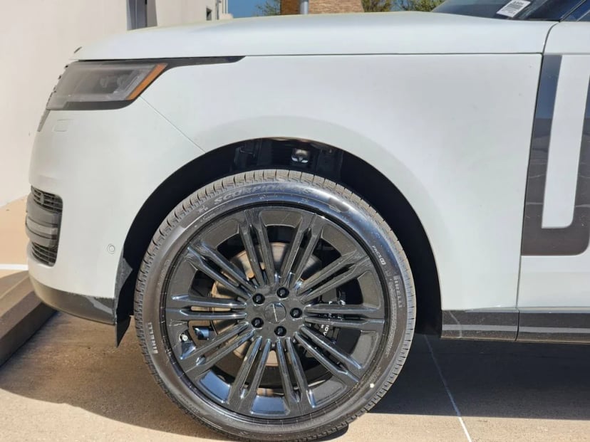 2026 Land Rover Range Rover - Image 6