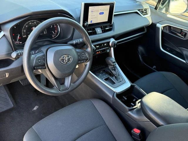 2025 Toyota RAV4 - Image 36