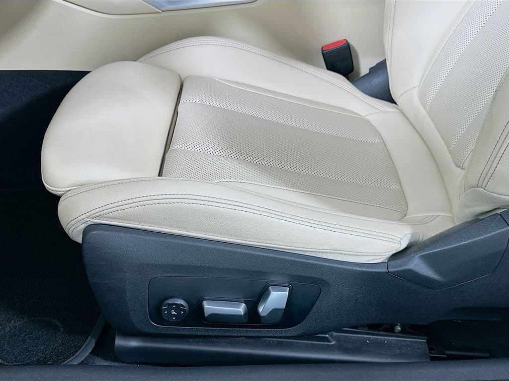 2024 BMW 4 Series - Image 20