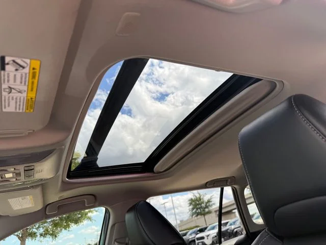 2023 Toyota RAV4 - Image 27