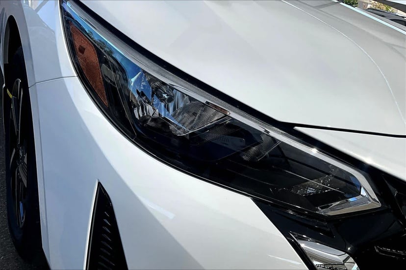 2025 Nissan Sentra - Image 18