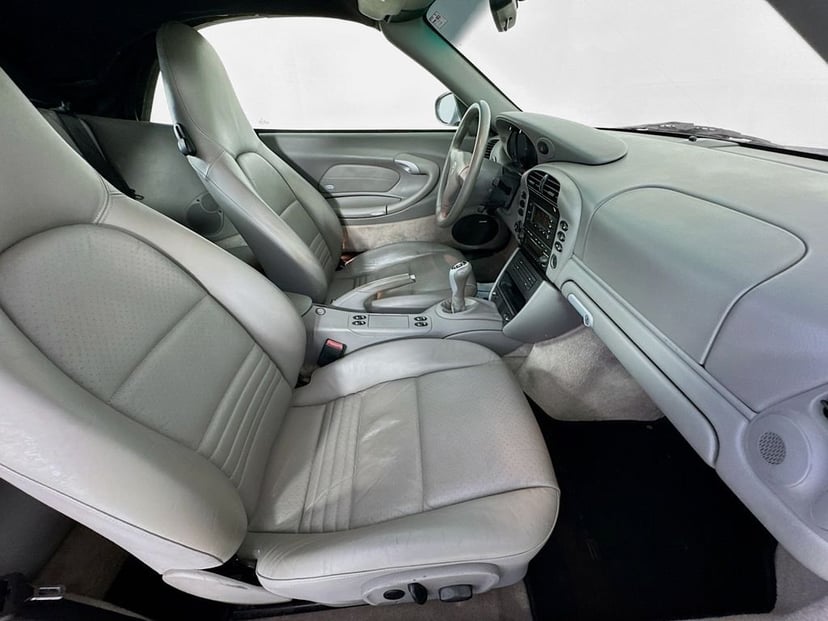 2003 Porsche 911 - Image 31