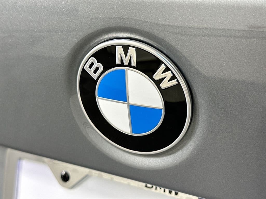 2026 BMW 3 Series - Image 22