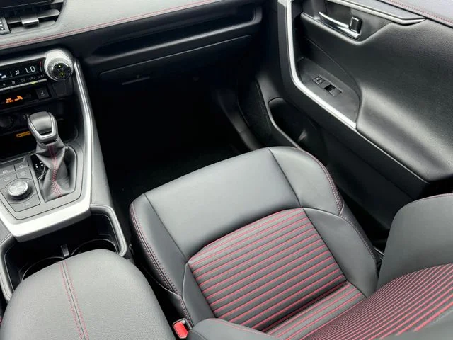 2025 Toyota RAV4 Plug-In Hybrid - Image 24