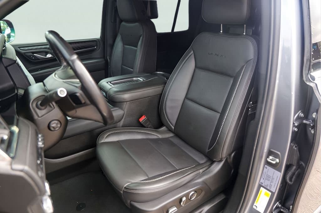 2021 GMC Yukon - Image 9