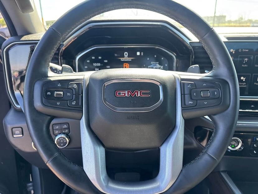 2023 GMC Sierra 1500 - Image 13