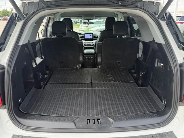 2023 Ford Explorer - Image 29