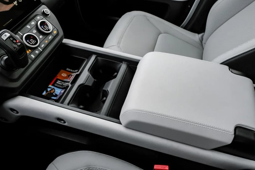 2026 Land Rover Defender 110 - Image 23
