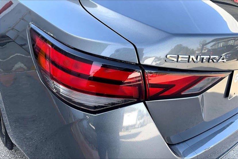2022 Nissan Sentra - Image 28