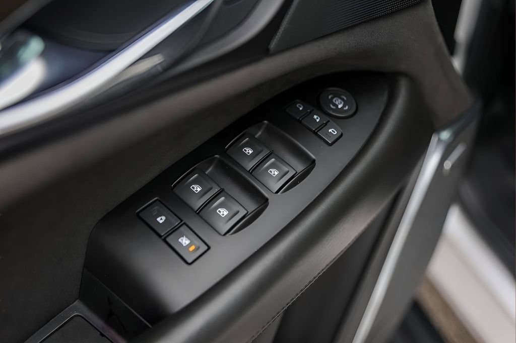 2020 Cadillac Escalade - Image 22