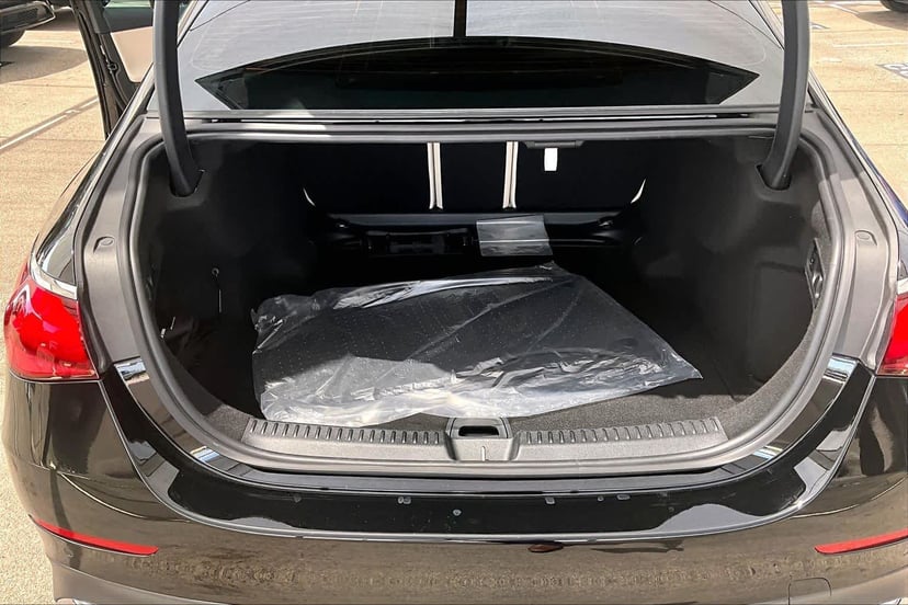 2026 Mercedes-Benz E 350 - Image 37
