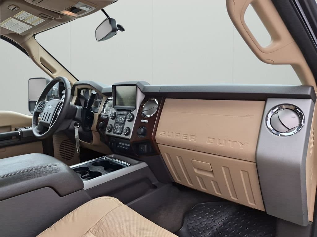 2015 Ford F-250SD - Image 14