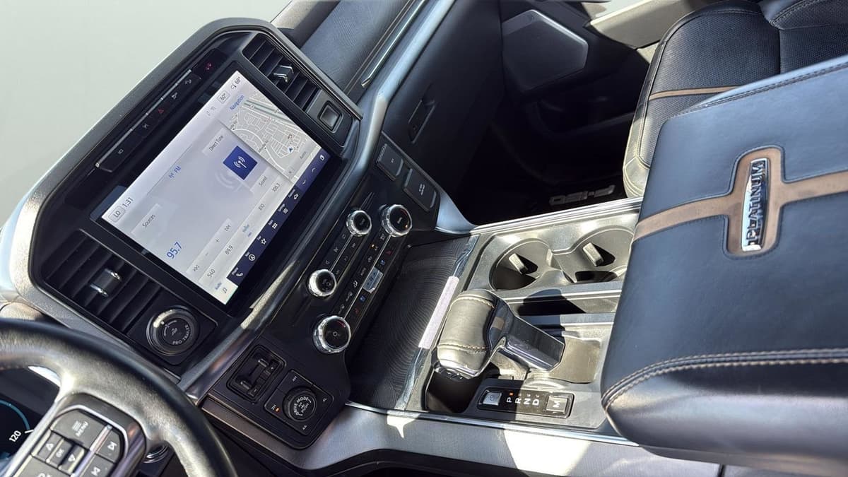 2023 Ford F-150 - Image 21