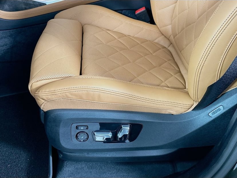 2026 BMW X7 - Image 21