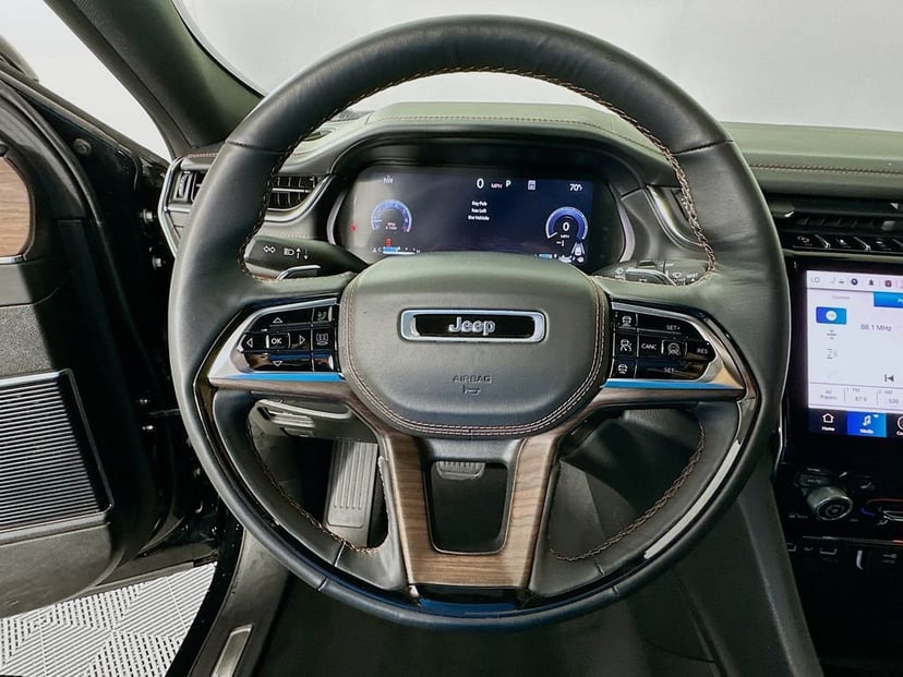 2024 Jeep Grand Cherokee - Image 11
