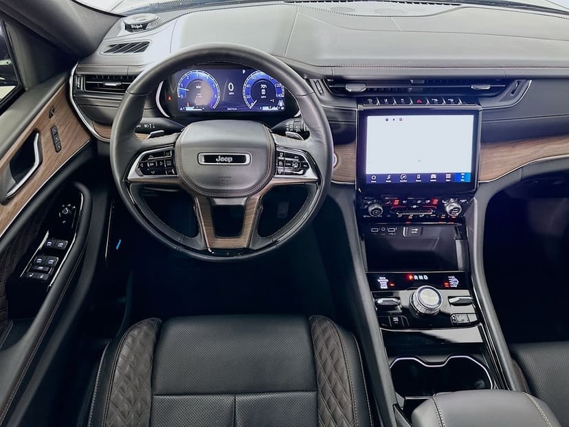 2024 Jeep Grand Cherokee - Image 23