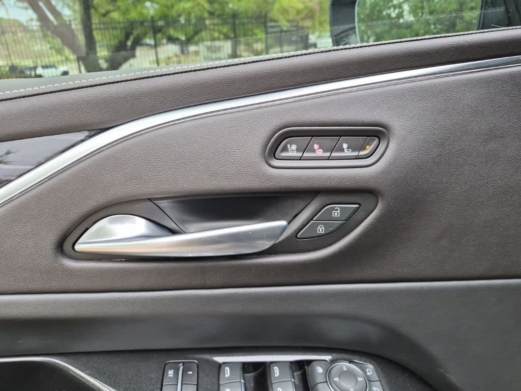 2022 Cadillac Escalade - Image 28