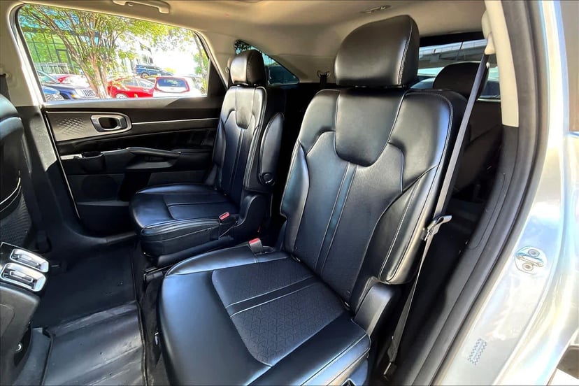 2021 Kia Sorento - Image 21