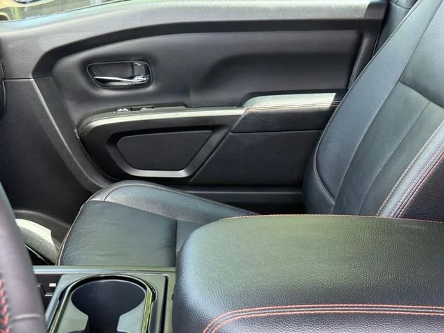2023 Nissan Titan - Image 8