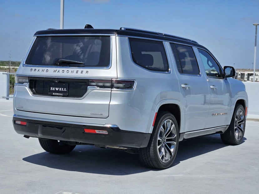 2022 Jeep Grand Wagoneer - Image 5