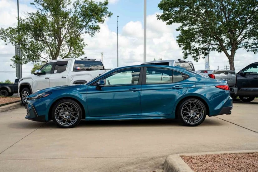 2025 Toyota Camry - Image 2