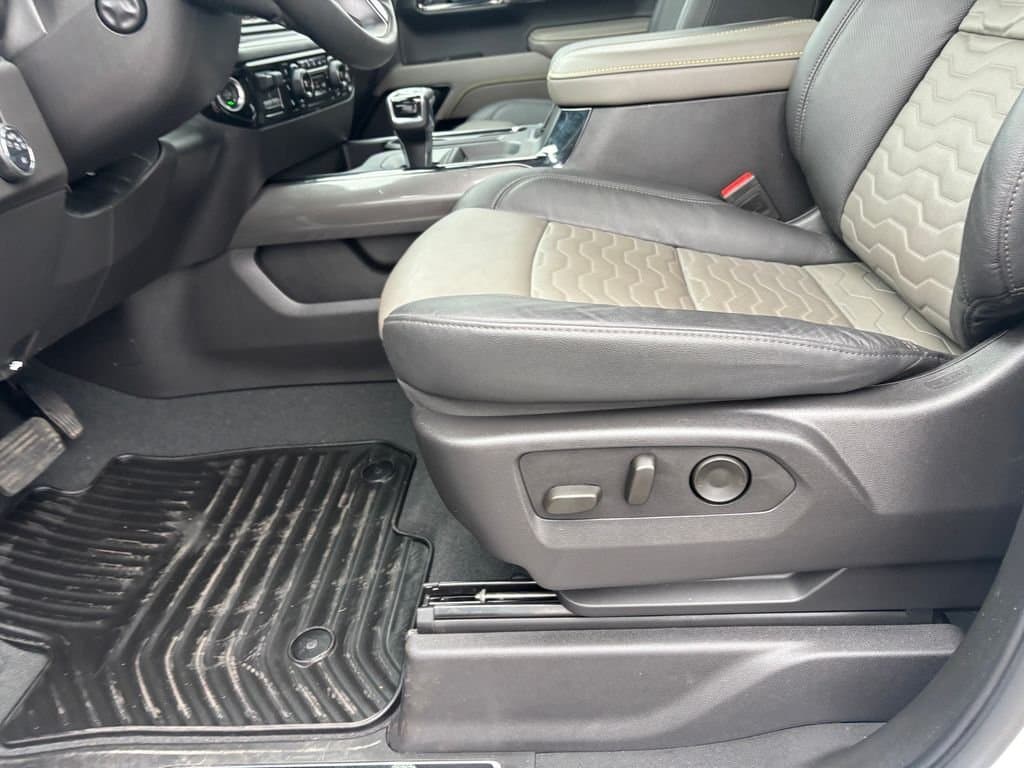 2025 Chevrolet Silverado 1500 - Image 26