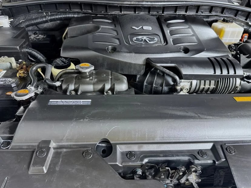 2012 INFINITI QX56 - Image 42