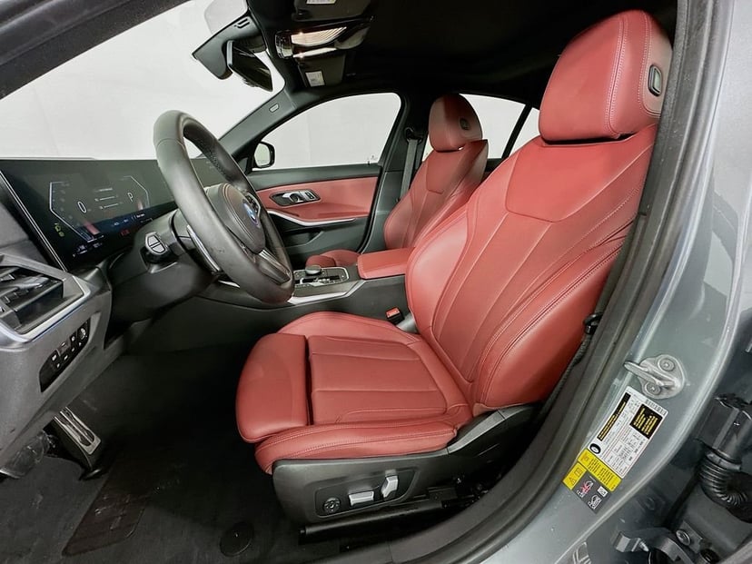 2023 BMW 3 Series - Image 21