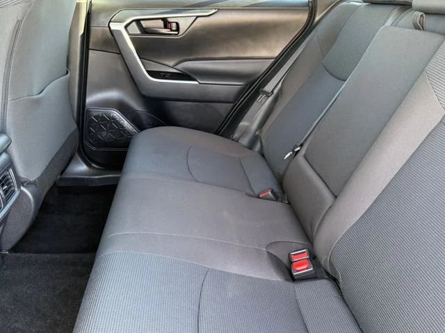 2025 Toyota RAV4 - Image 27