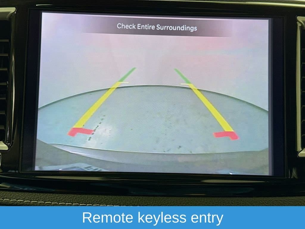 2023 CHRYSLER Pacifica - Image 17