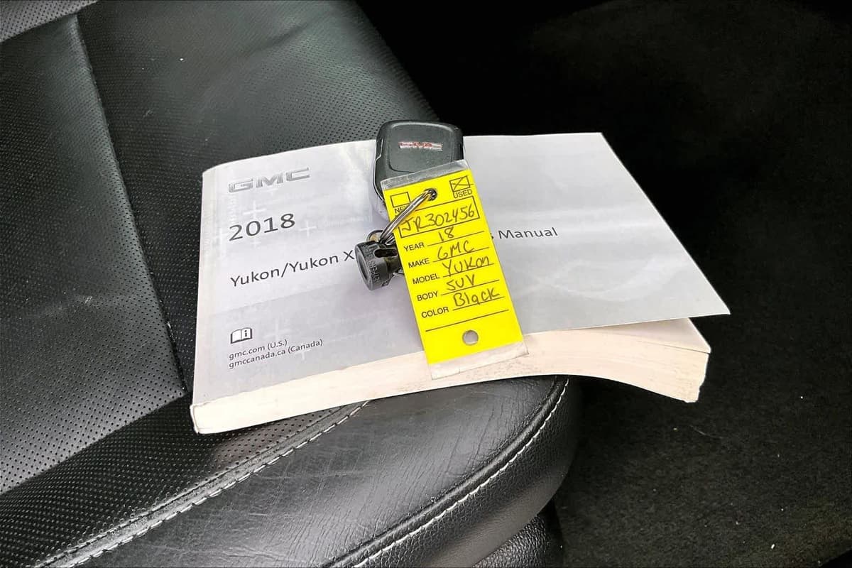 2018 GMC Yukon - Image 15