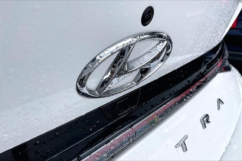 2022 Hyundai Elantra - Image 31